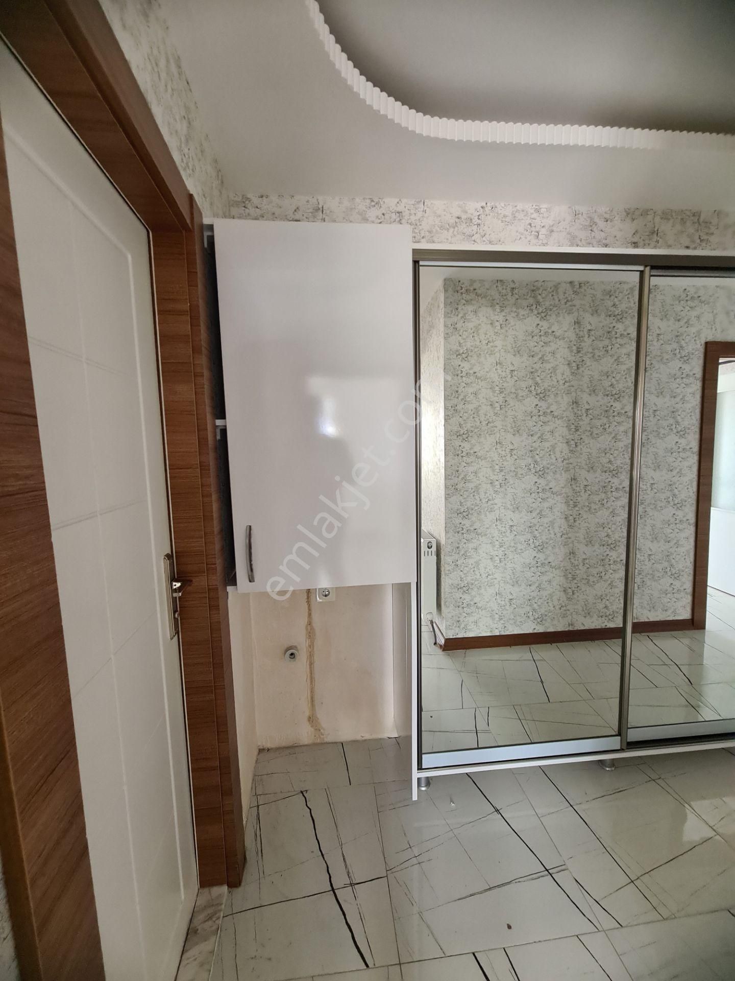 Öğretmenler Parkı Yakını Arakatta Yapılı 2-balkonlu Kiralık 3+1 - Görsel 19