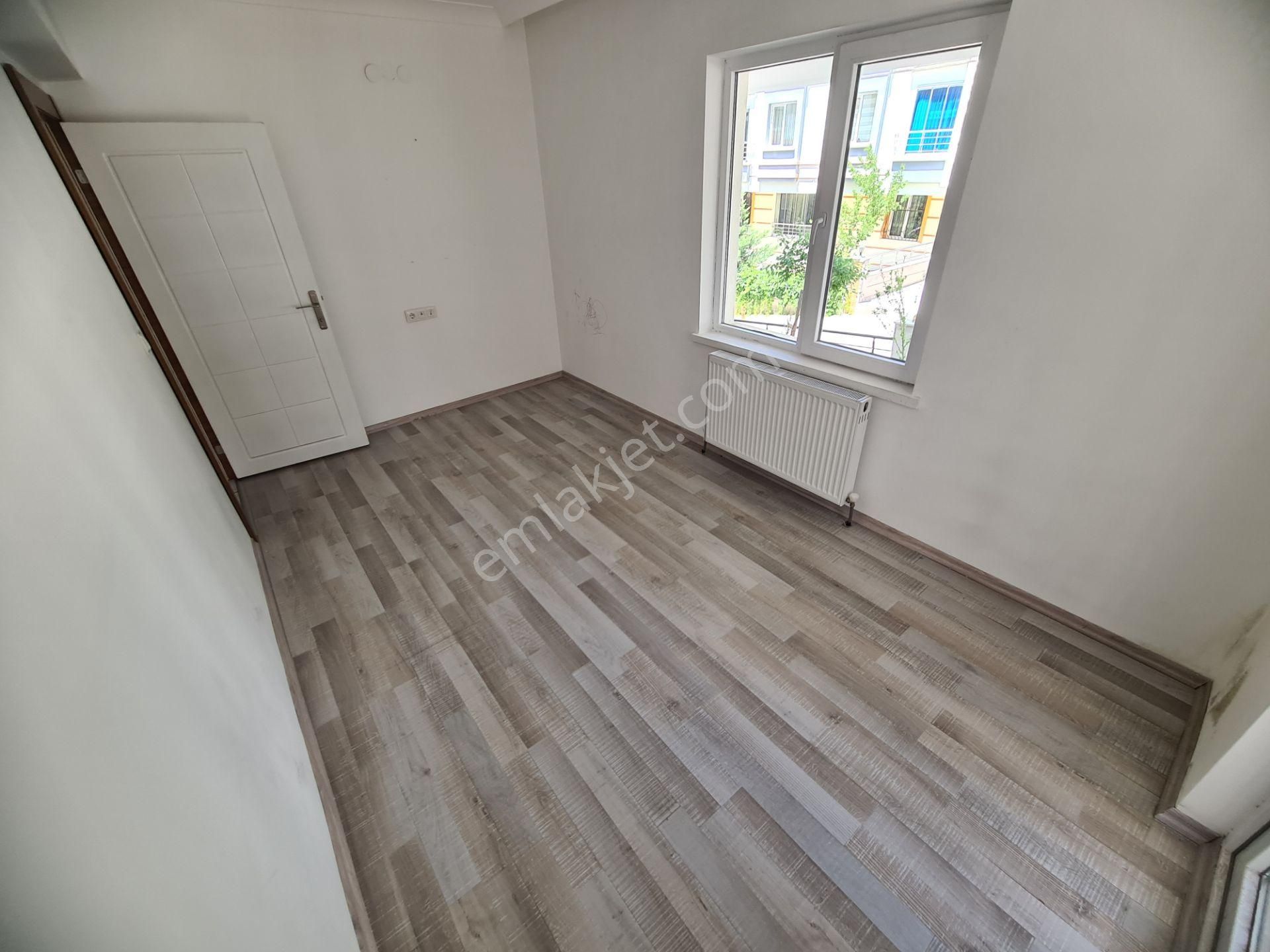 Öğretmenler Parkı Yakını Arakatta Yapılı 2-balkonlu Kiralık 3+1 - Görsel 26