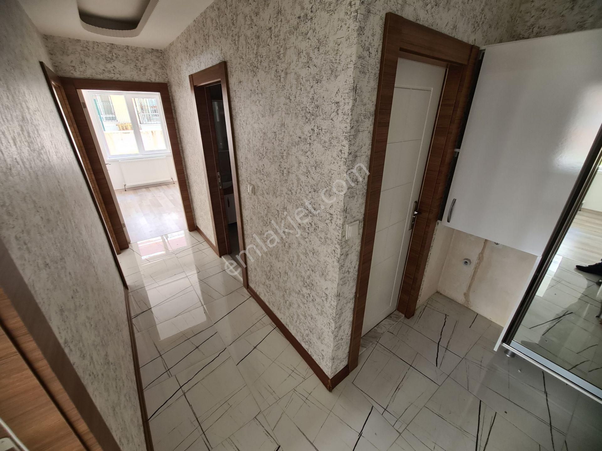 Öğretmenler Parkı Yakını Arakatta Yapılı 2-balkonlu Kiralık 3+1 - Görsel 31