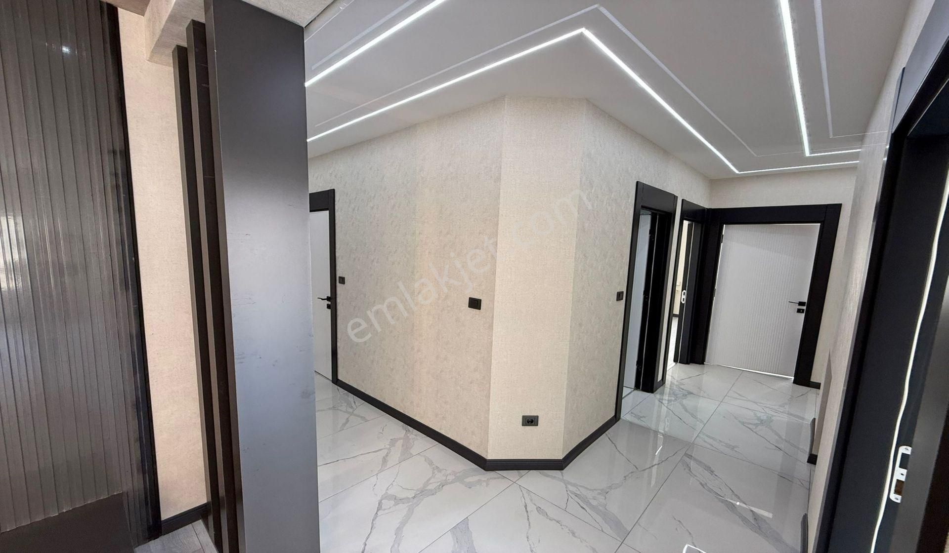 Kuşcağızda Kat Konumunda Site Konseptinde 3+1 Lüx Yapılı - Görsel 16