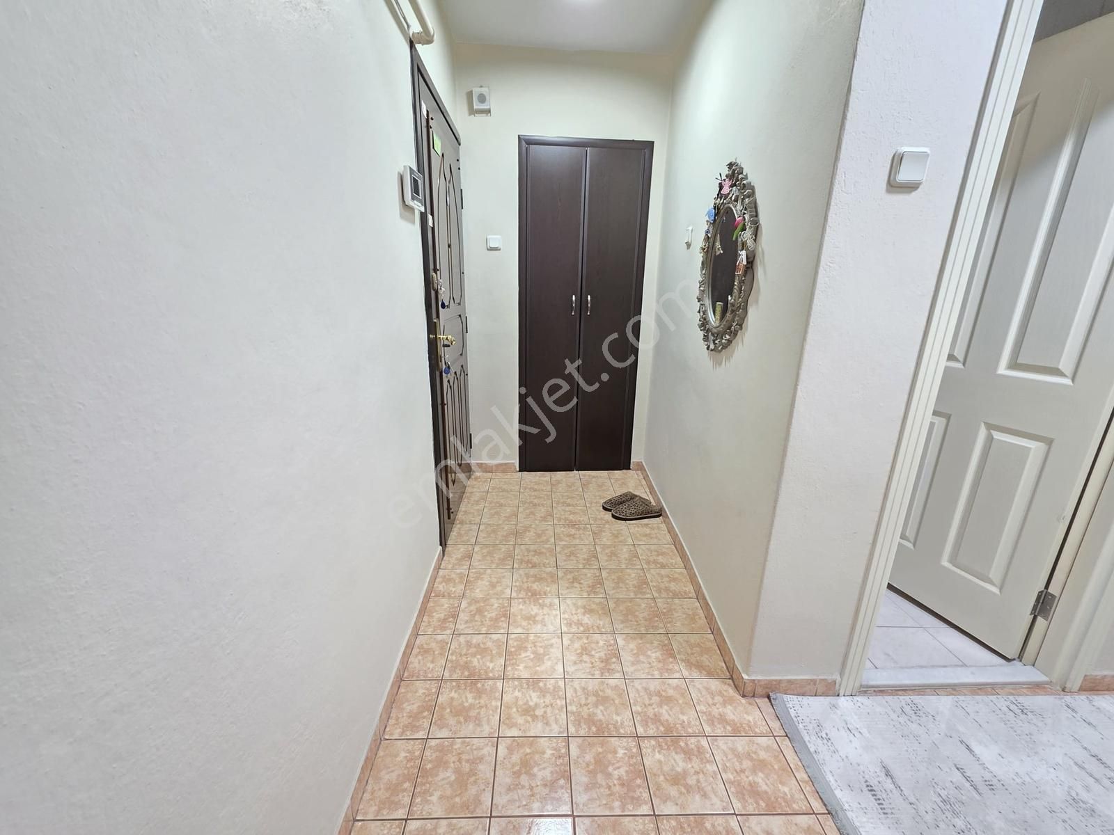 Bostanlı Çarşı Merkezde Kiralık 3+1 Daire - Görsel 15