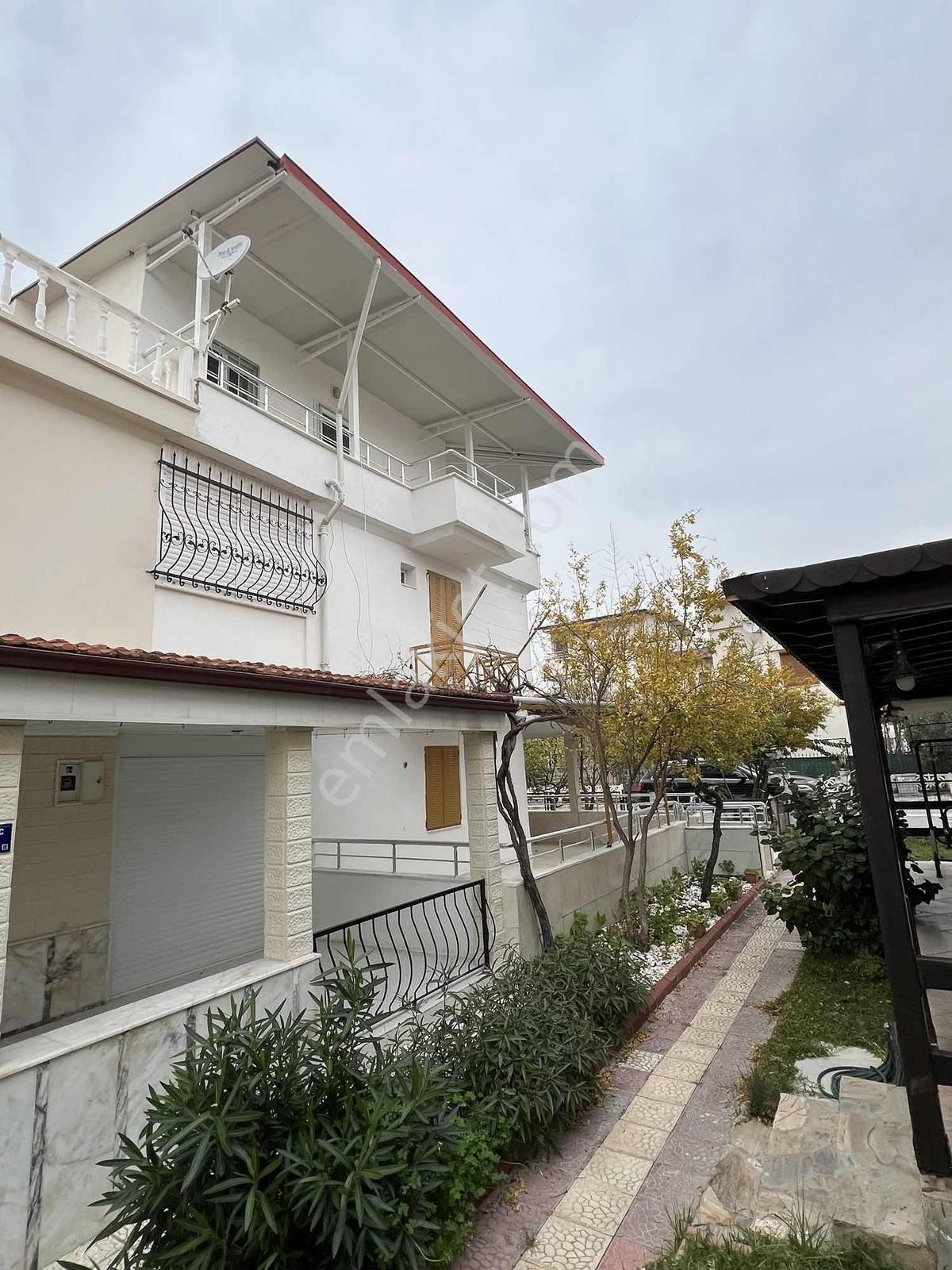 Güzelçamlı 4+1 Köşe Konumlu Havuzlu Site İçerisinde Villa - Görsel 4