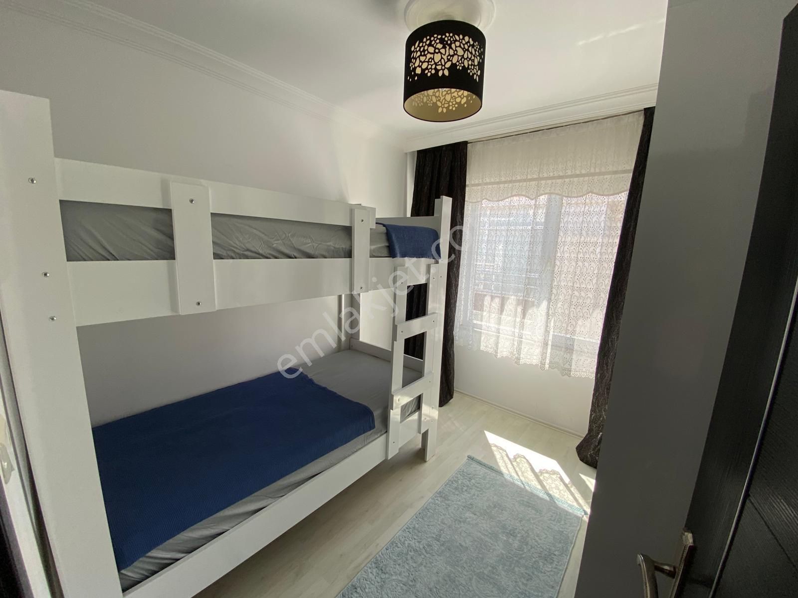 Karasu Çiğdem Emlaktan...havuzlu Sitede 3.kat Köşe 2+1...eşyalı - Görsel 32