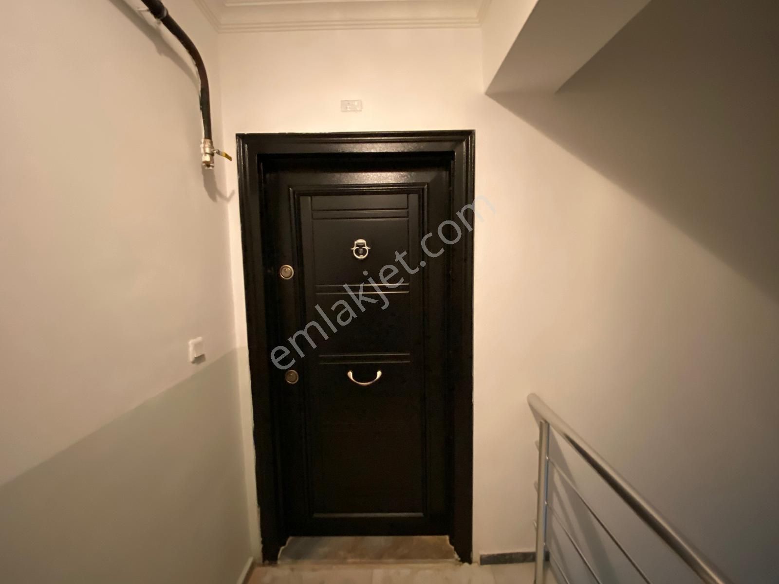 Karasu Çiğdem Emlaktan...havuzlu Sitede 3.kat Köşe 2+1...eşyalı - Görsel 16