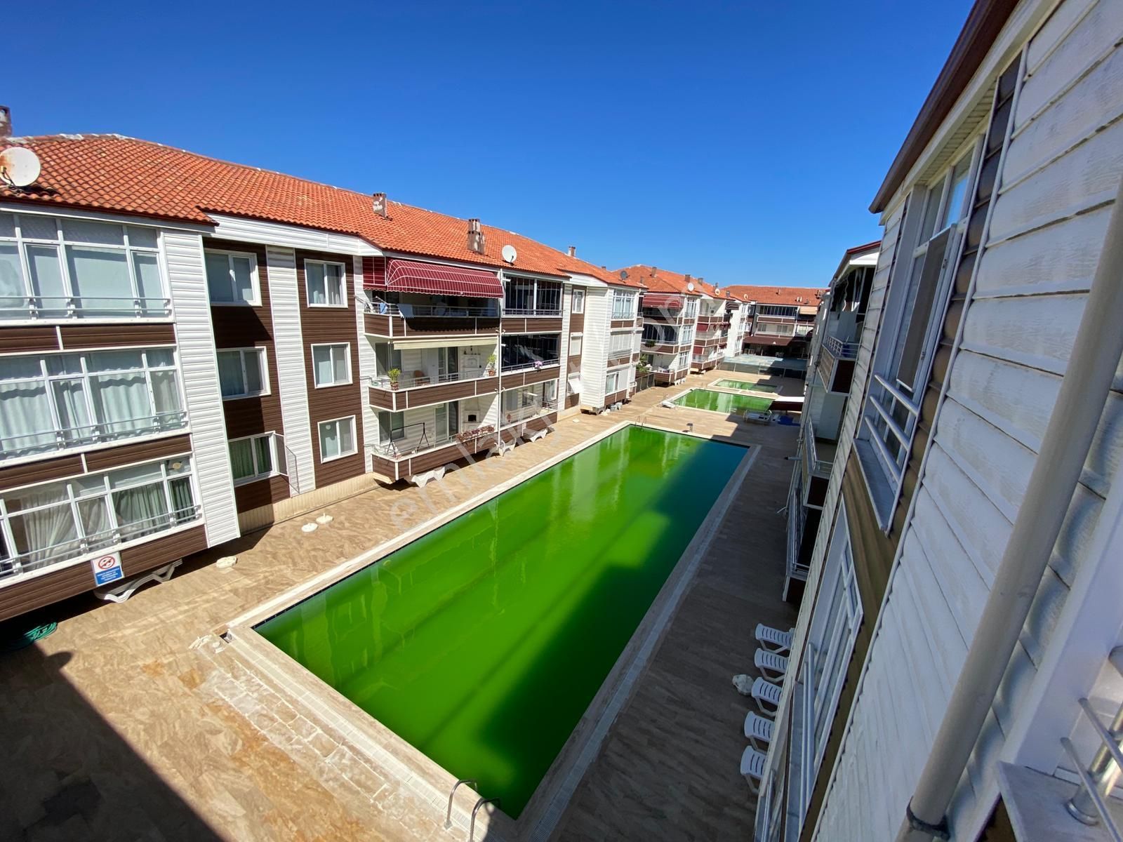 Karasu Çiğdem Emlaktan...havuzlu Sitede 3.kat Köşe 2+1...eşyalı - Görsel 11