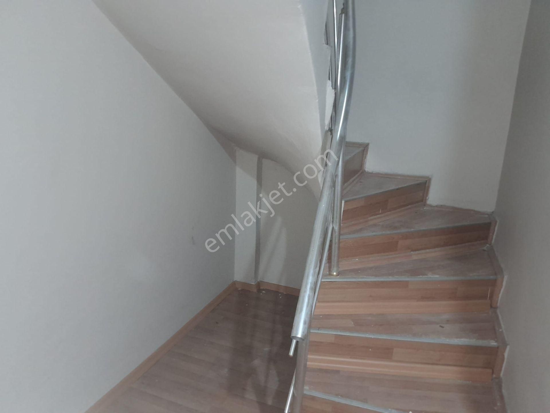 Bayrampaşa Altıntepsi Mahallesinde 4+1/140/ters Dubleks Kiralık Daire - Görsel 8