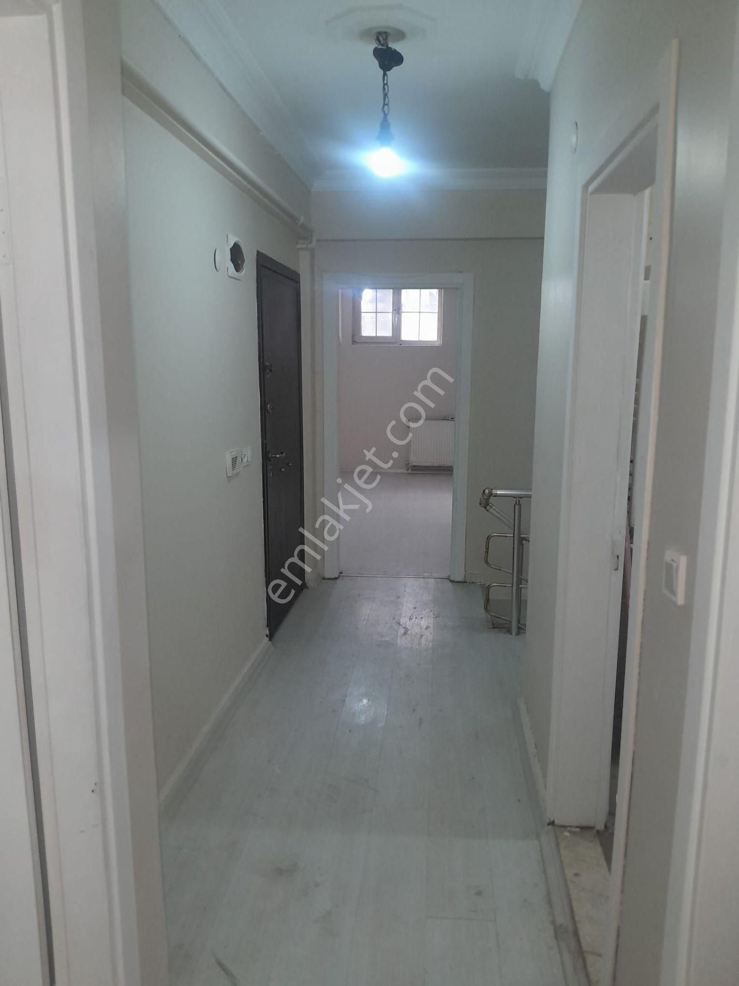 Bayrampaşa Altıntepsi Mahallesinde 4+1/140/ters Dubleks Kiralık Daire - Görsel 3