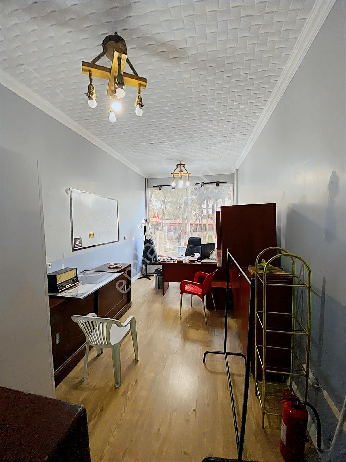 Tüzel Pasajında Kiralık Dükkan - Görsel 4