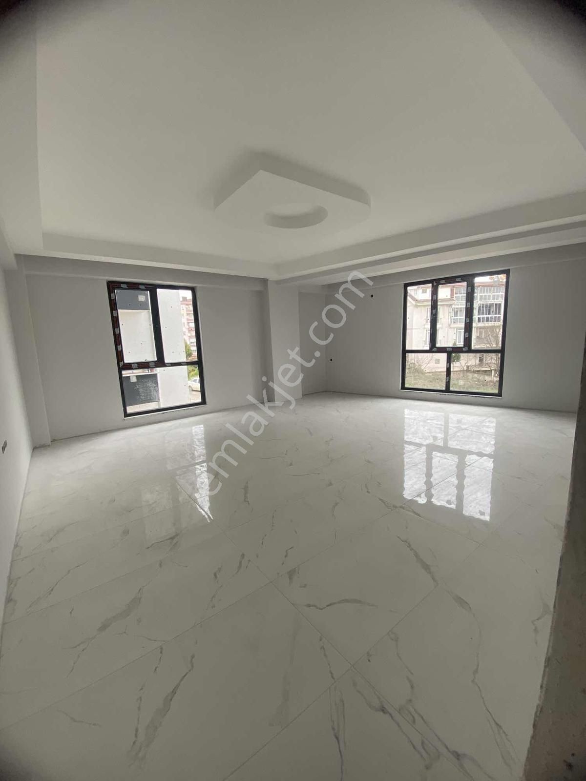 Kartepe Ataevler Mahallesinde 3+1 Arakat Daire