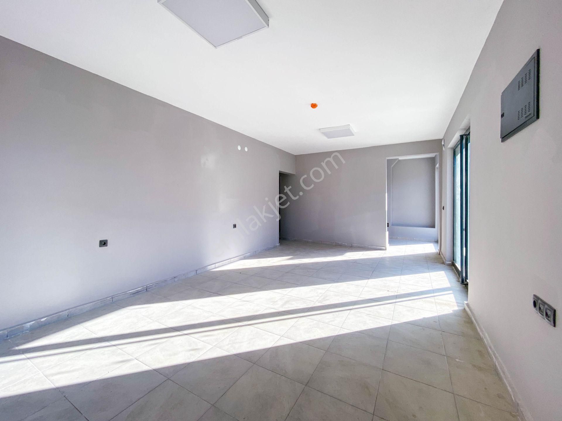 Kayaşehir Kiralık Dükkan 60 M2 Düz Giriş ▀ Tır Yanaşır Dükkan - Görsel 4