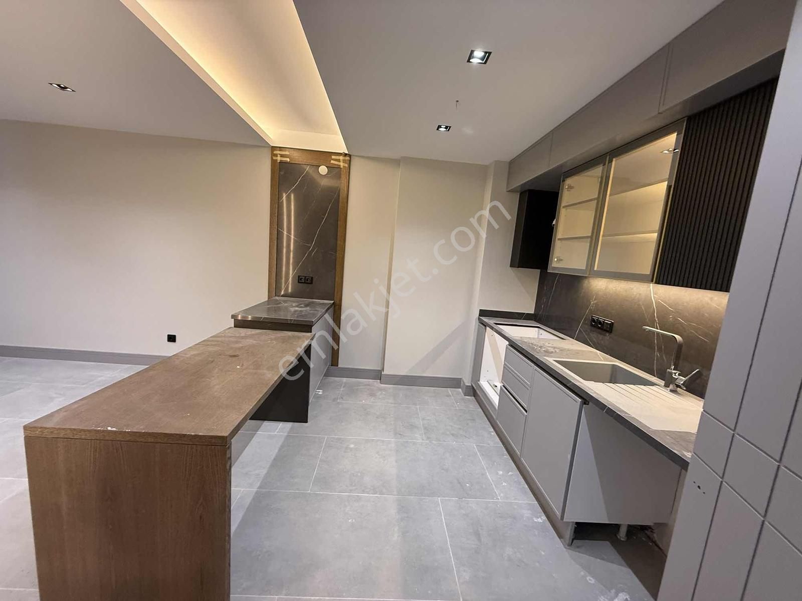 Kuşadası Davutlar | Havuzlu Site İçerisinde 2+1 Özel Daire - Görsel 24