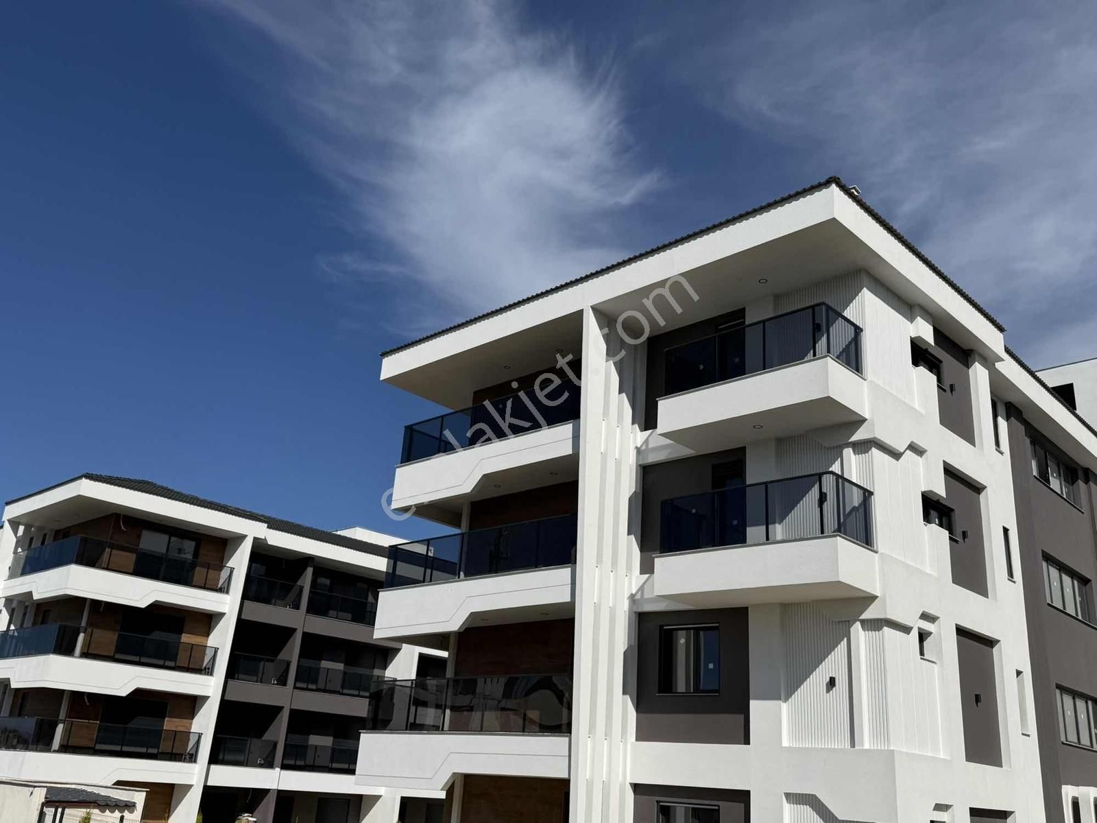 Kuşadası Davutlar | Havuzlu Site İçerisinde 2+1 Özel Daire - Görsel 19