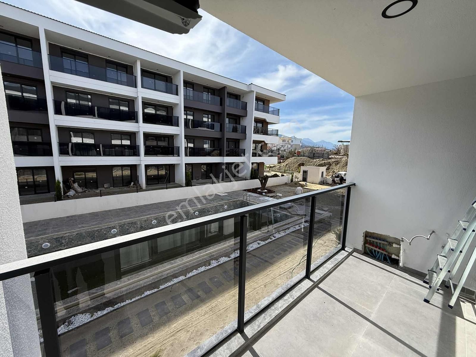 Kuşadası Davutlar | Havuzlu Site İçerisinde 2+1 Özel Daire - Görsel 5