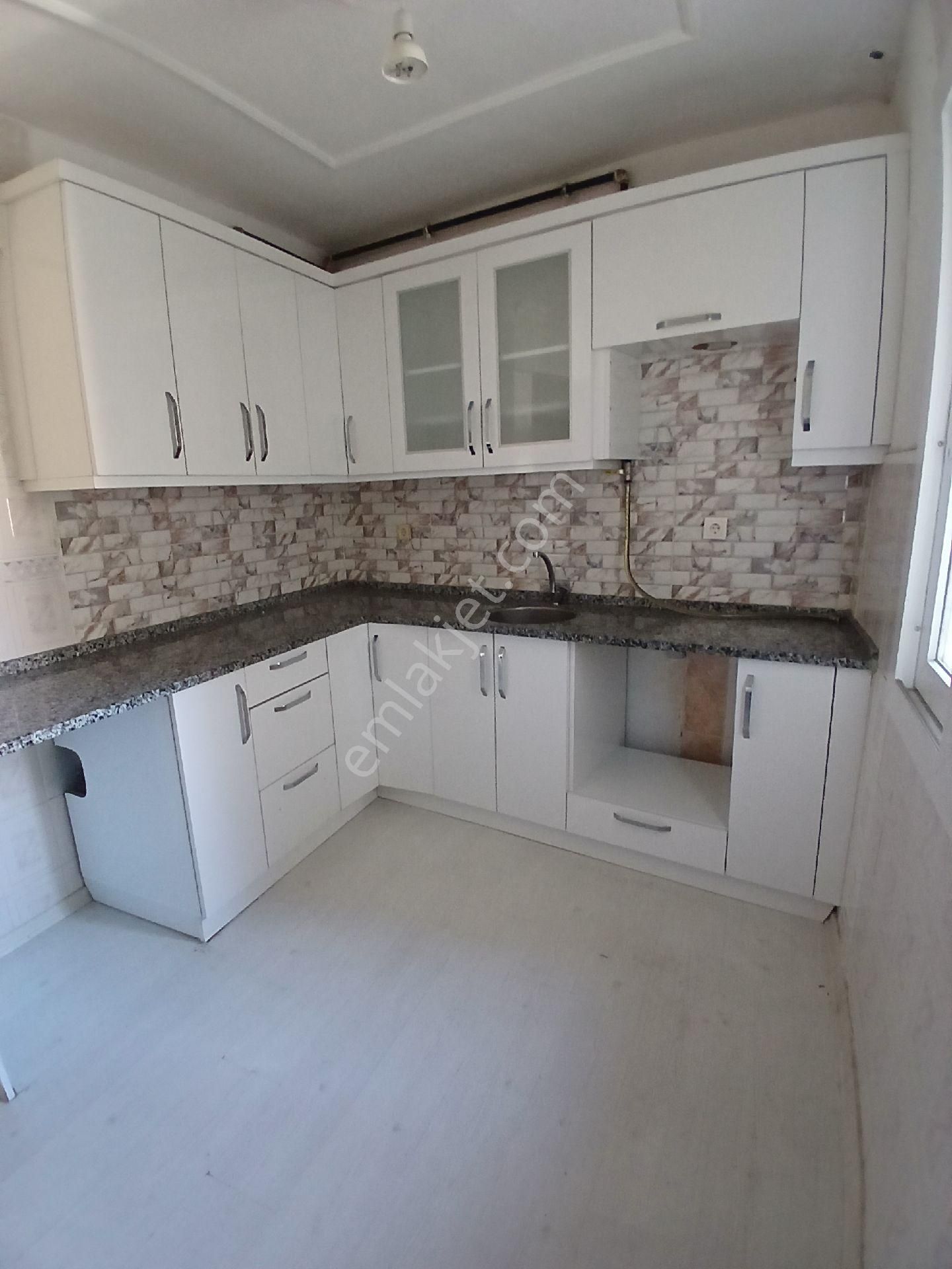 Karabaglar Uğurmumcu Mah 17 000 Dogalgazlı 2.kat