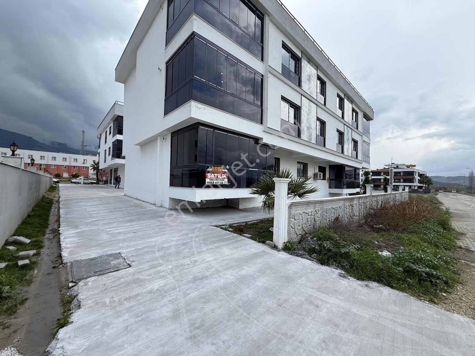 Kent Gayrimenkul'den Sıfır Site İçerisinde Satılık Daire