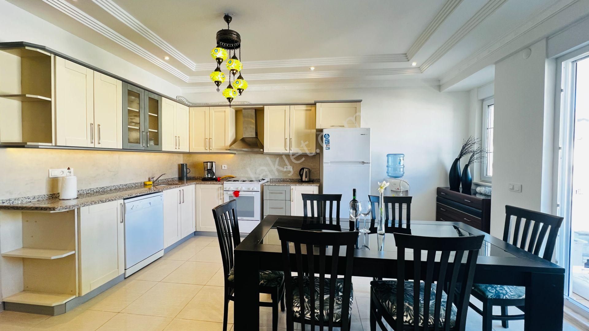 Kemer Merkezde Satılık 4+1 Daire. Услуги На Русском! - Görsel 15