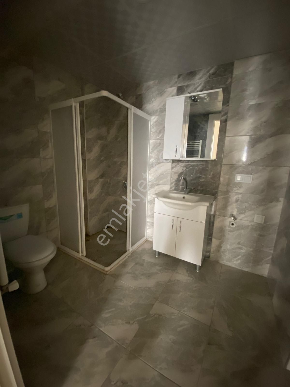 Bergama Atatürk Mahallesinde 3+1 Kiralık Daire - Görsel 3