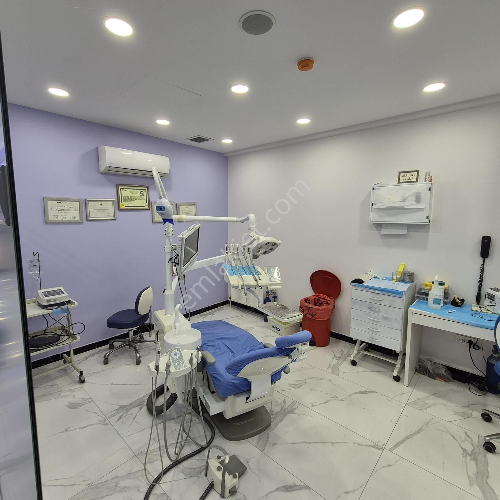 Sultangazi B Caddesinde Satılık 3 Katlı Ticari Dükkan - Görsel 10