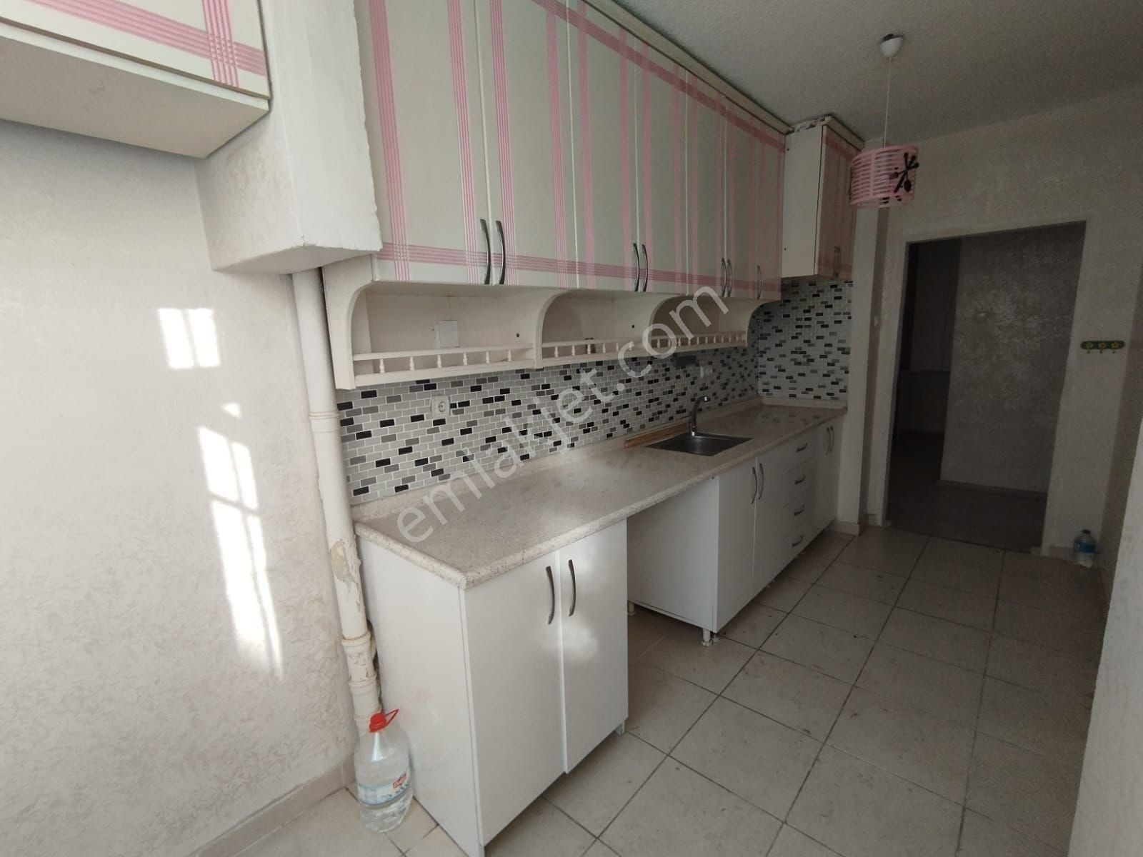 Yeşilyurt Mahallesi'nde Mavi Bulvara Yakın 3+1 Satılık Daire