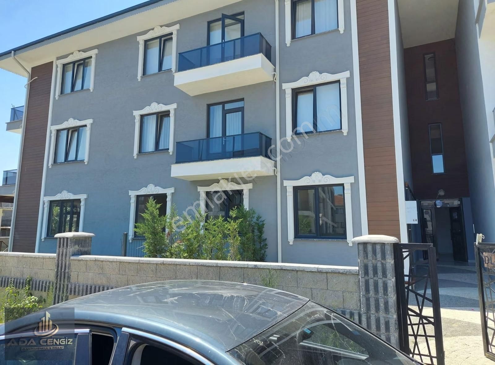 Kendine Ait Bahçeli Daire De Oturmak İsteyenlere Özel 3+1 Daire - Görsel 24