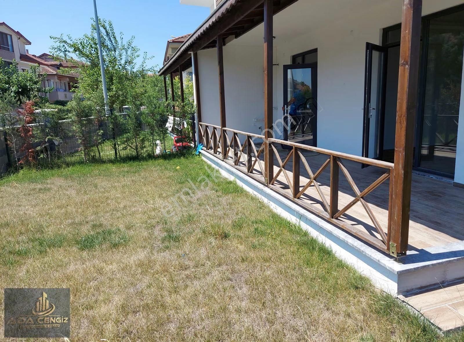 Kendine Ait Bahçeli Daire De Oturmak İsteyenlere Özel 3+1 Daire - Görsel 8