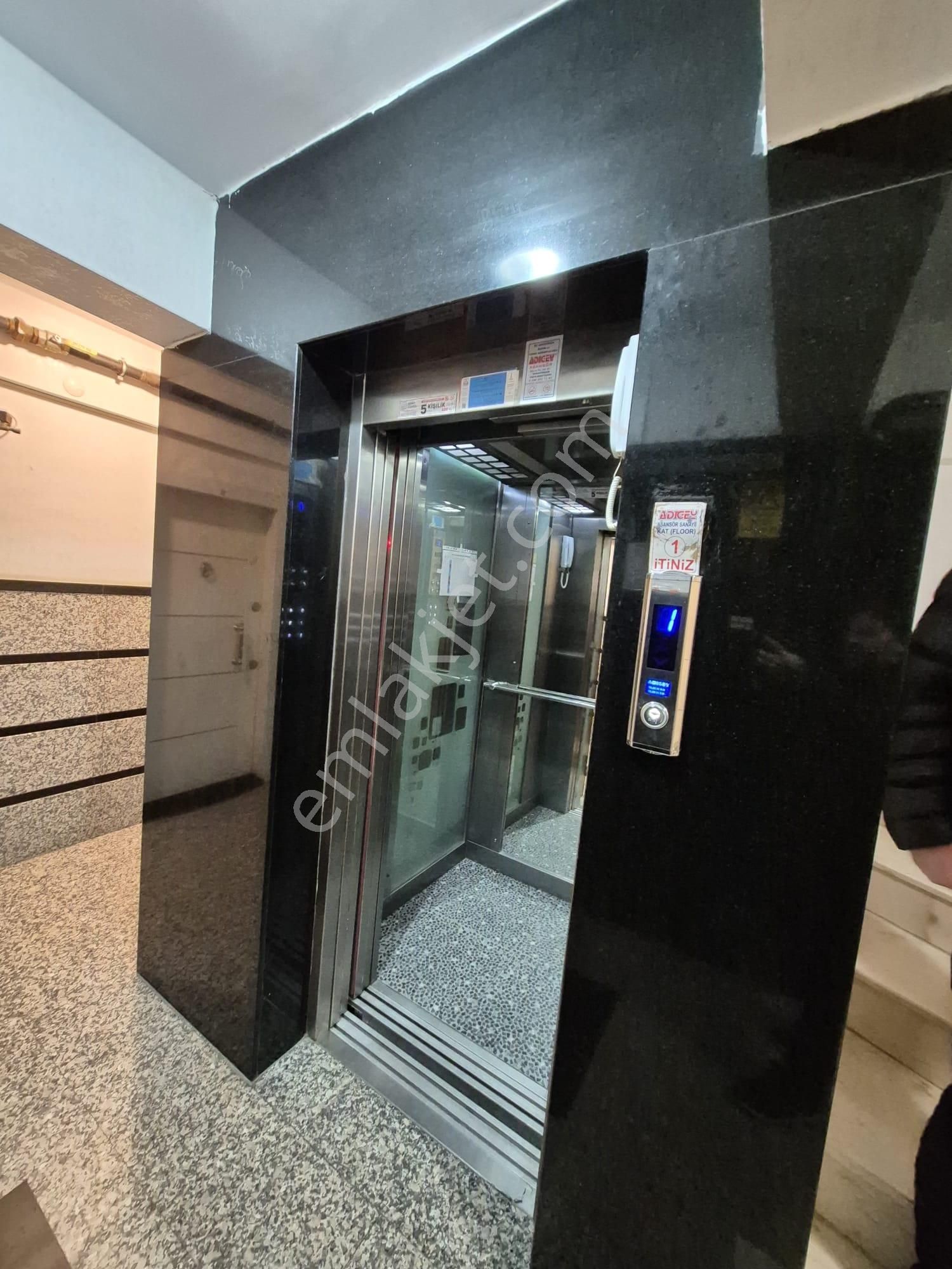 Binax Bakırçay Gayrimenkul Tramvay İzban Yakını 2+1 - Görsel 17