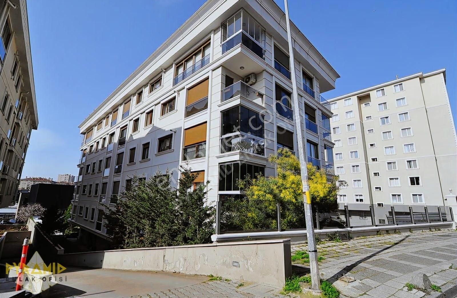 Pyramıd'den Acıbadem Koşuyolu İyi Konumlu Boş Temiz 3+1 Daire - Görsel 12