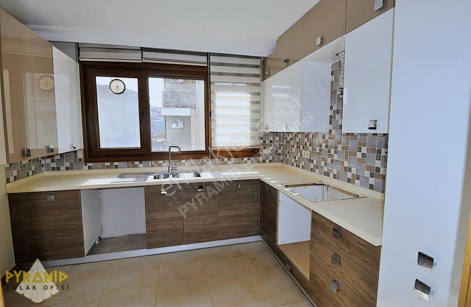 Pyramıd'den Acıbadem Koşuyolu İyi Konumlu Boş Temiz 3+1 Daire - Görsel 16