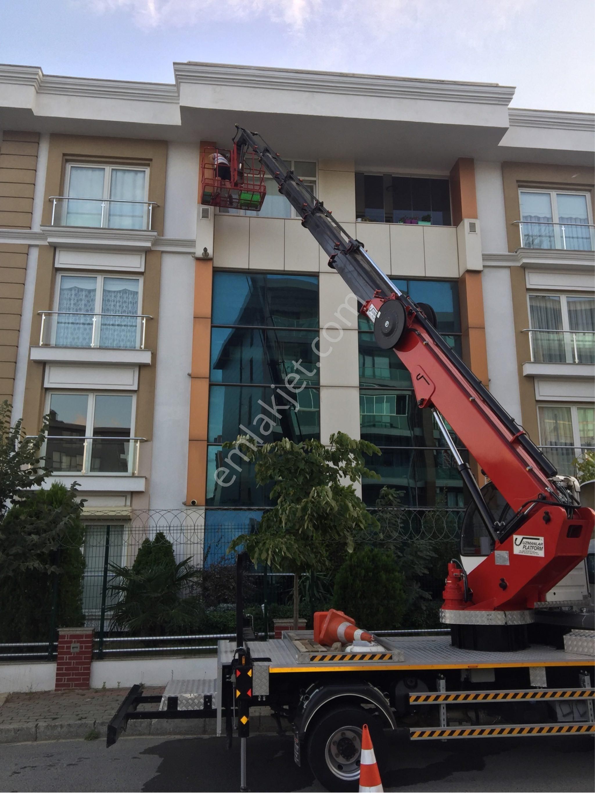 Mimaroba Girişte Kısa Katlı Modern Blok - Görsel 2