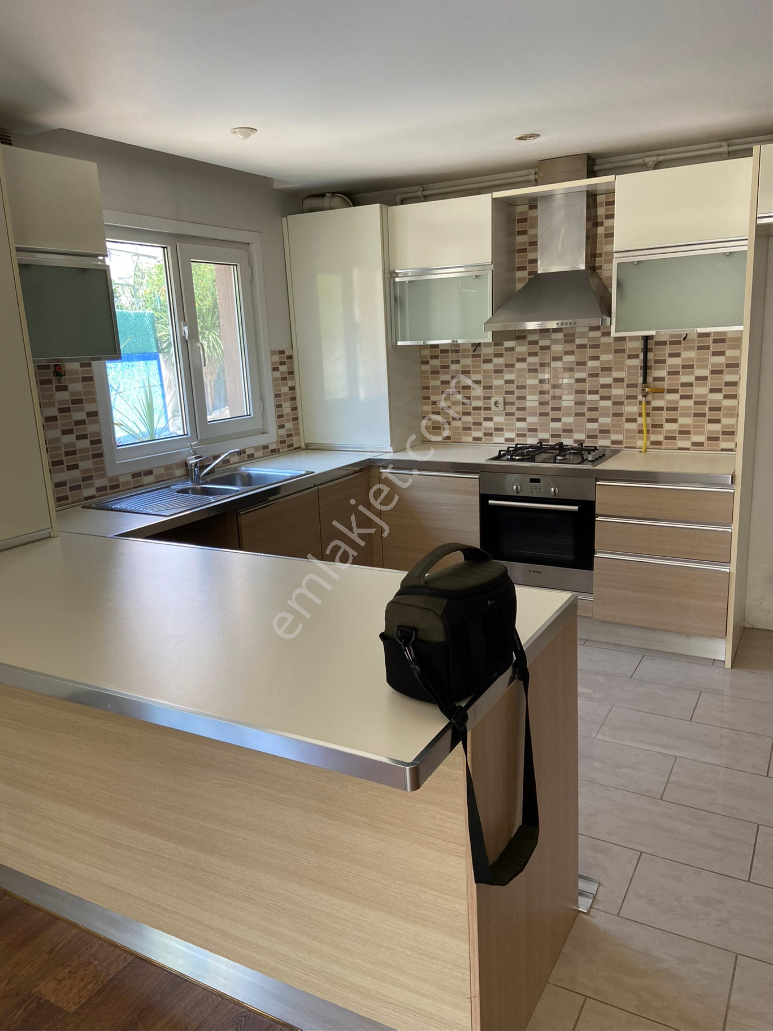 Mimaroba Girişte Kısa Katlı Modern Blok - Görsel 5