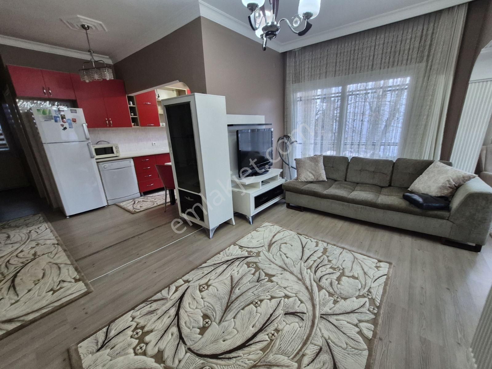 Fahrettin Altay'da Geniş Ferah Eşyalı Kiralık 3+1 Daire - Görsel 6