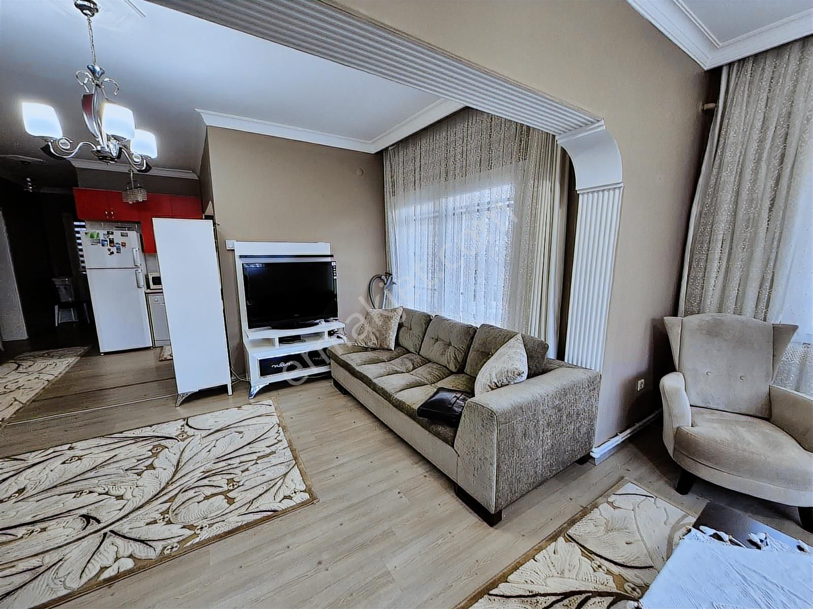 Fahrettin Altay'da Geniş Ferah Eşyalı Kiralık 3+1 Daire - Görsel 3