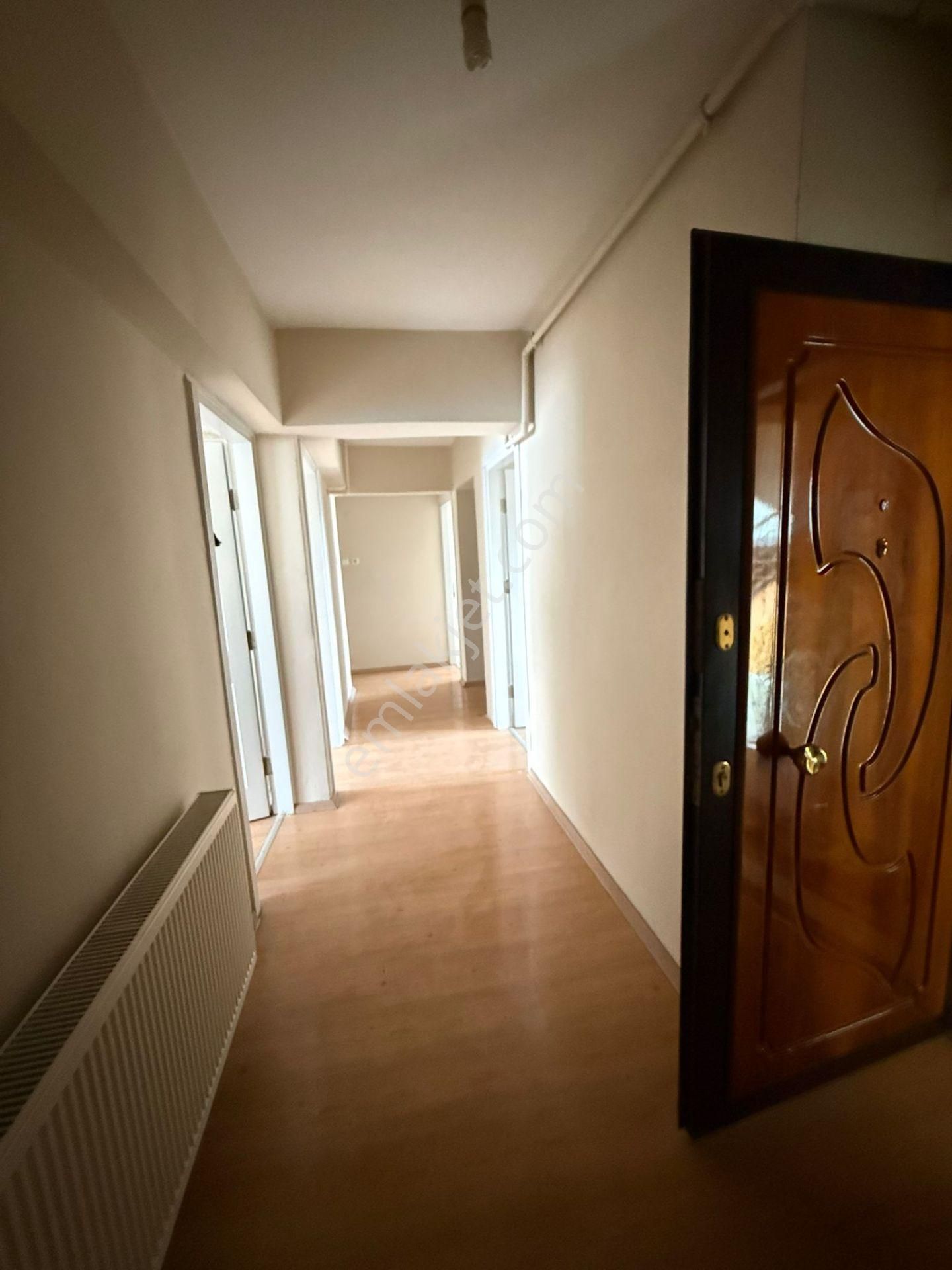 Göçmen Gayrimenkul'den Altıntaş Mah.3+1 Doğalgazlı Satılık Daire