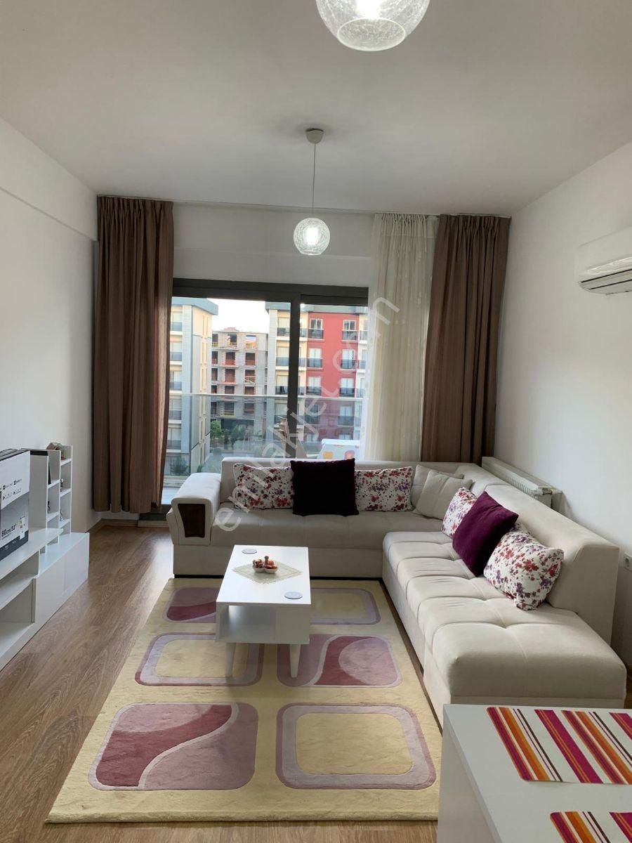 Torbalı Esen-11 Sitesinde Tam Havuz Cepheli, Lüks Eşyalı 1+1 - Görsel 6