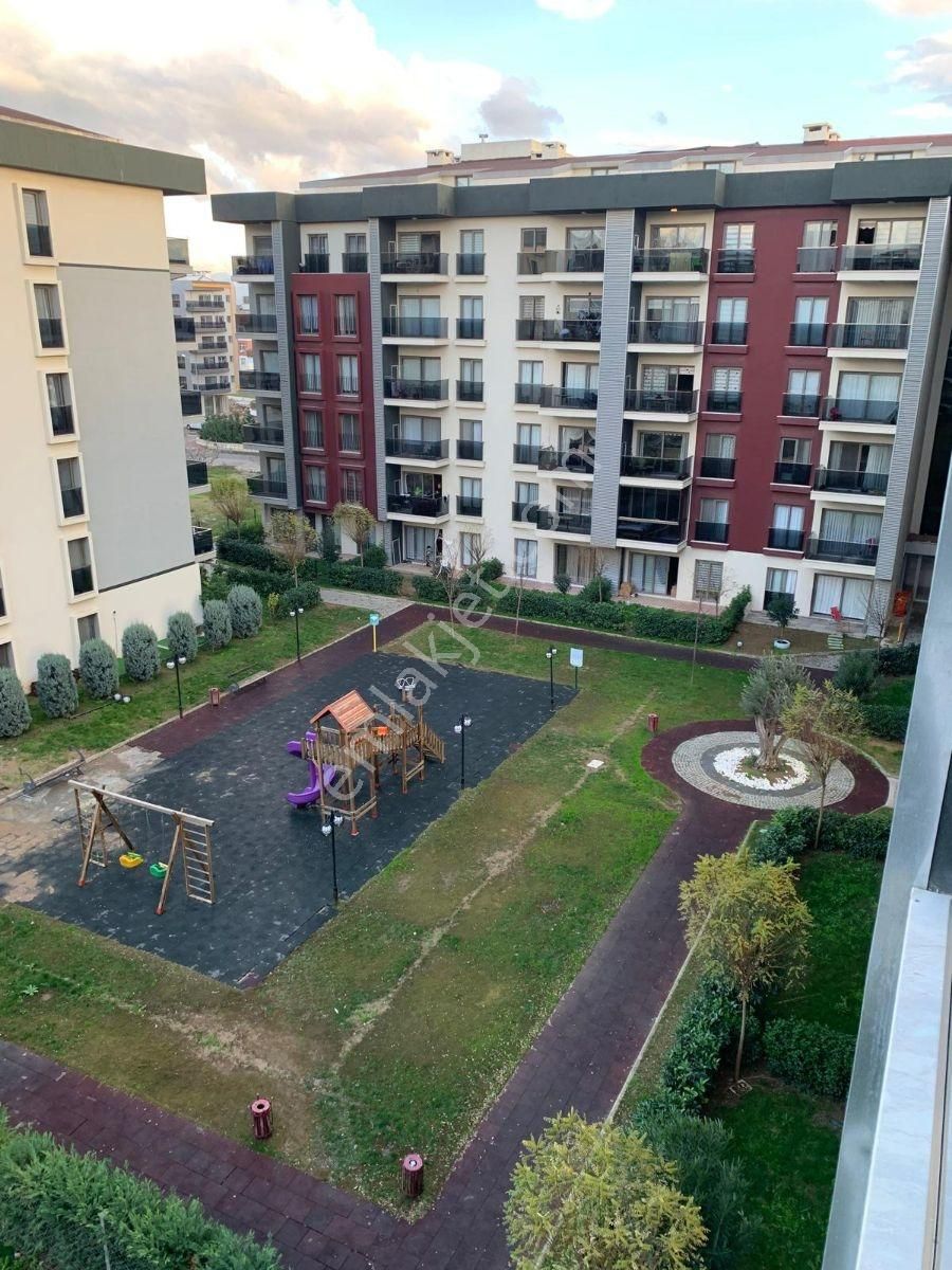 Torbalı Esen-11 Sitesinde Tam Havuz Cepheli, Lüks Eşyalı 1+1 - Görsel 3