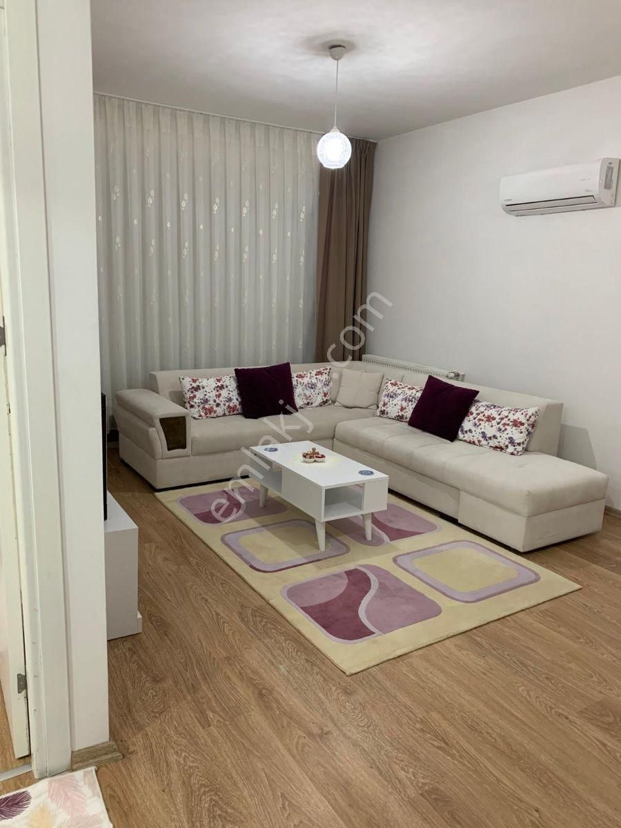 Torbalı Esen-11 Sitesinde Tam Havuz Cepheli, Lüks Eşyalı 1+1 - Görsel 17