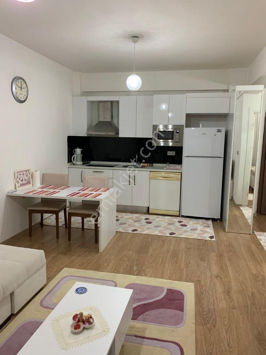 Torbalı Esen-11 Sitesinde Tam Havuz Cepheli, Lüks Eşyalı 1+1 - Görsel 26