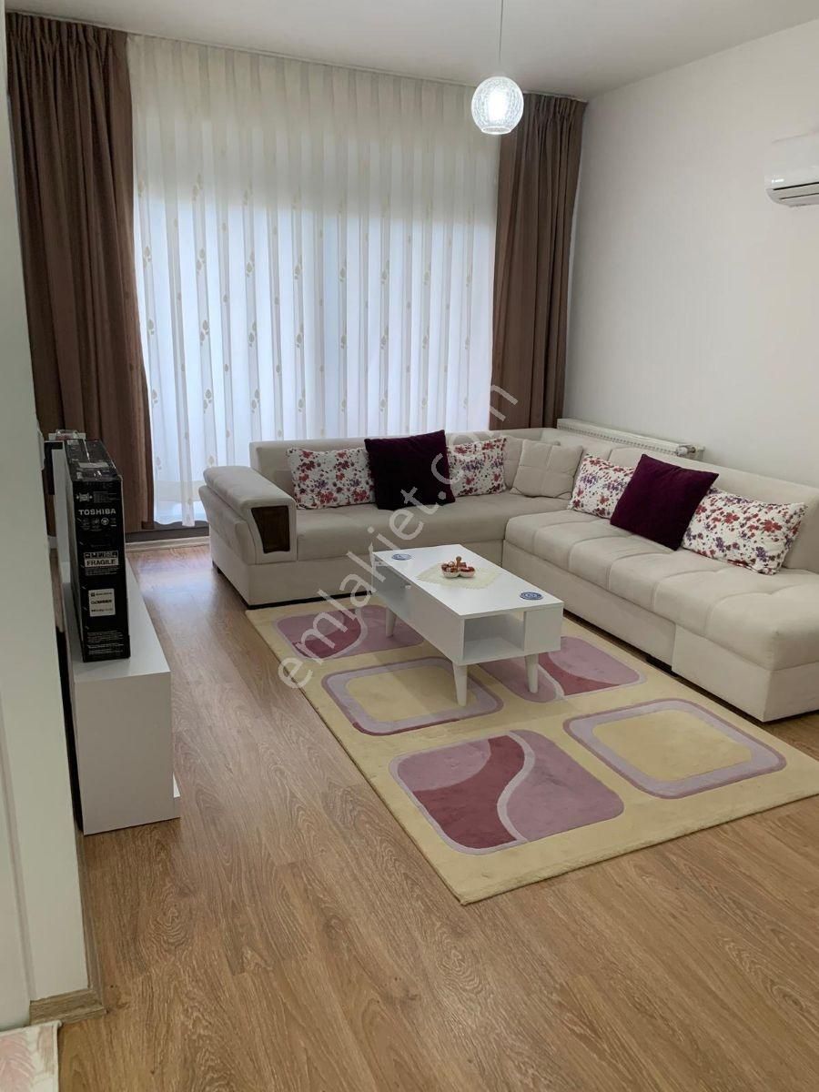 Torbalı Esen-11 Sitesinde Tam Havuz Cepheli, Lüks Eşyalı 1+1 - Görsel 8