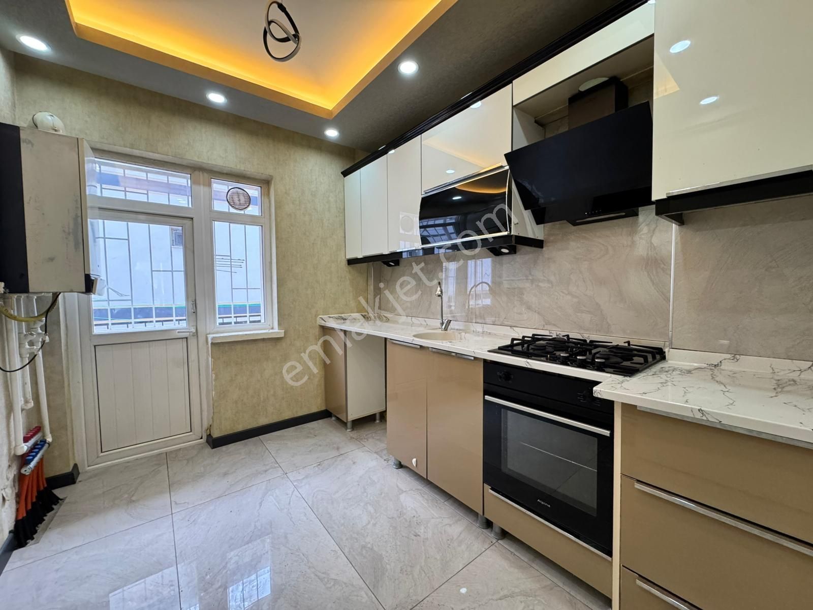 Danışment Göbek Yakını Ara Katta Ultra Lüx Kiralık Daire - Görsel 9