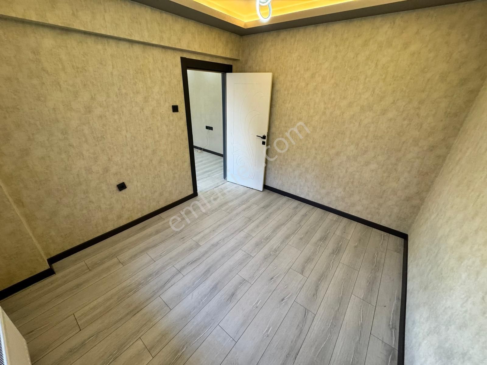 Danışment Göbek Yakını Ara Katta Ultra Lüx Kiralık Daire - Görsel 11