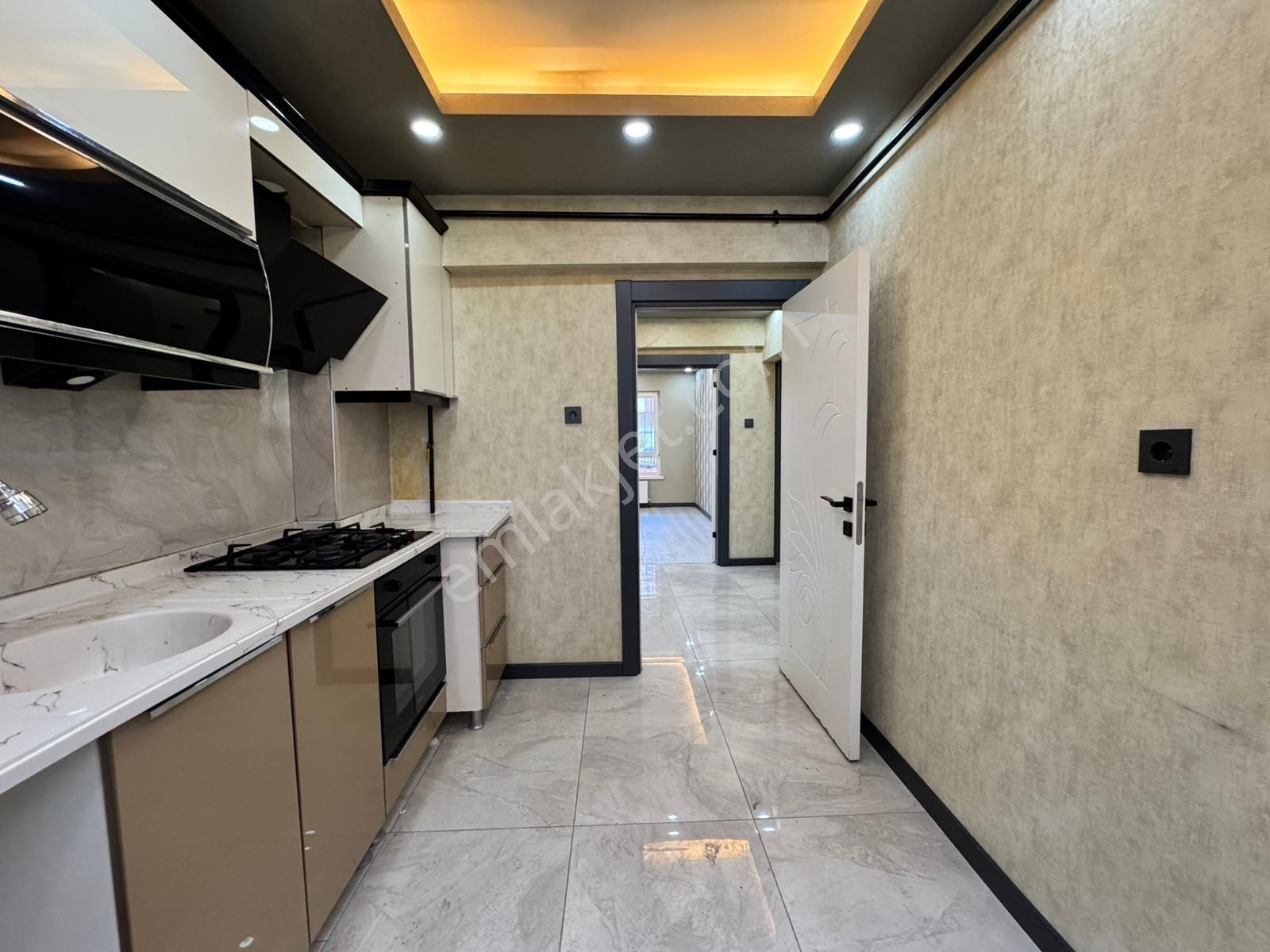 Danışment Göbek Yakını Ara Katta Ultra Lüx Kiralık Daire - Görsel 10