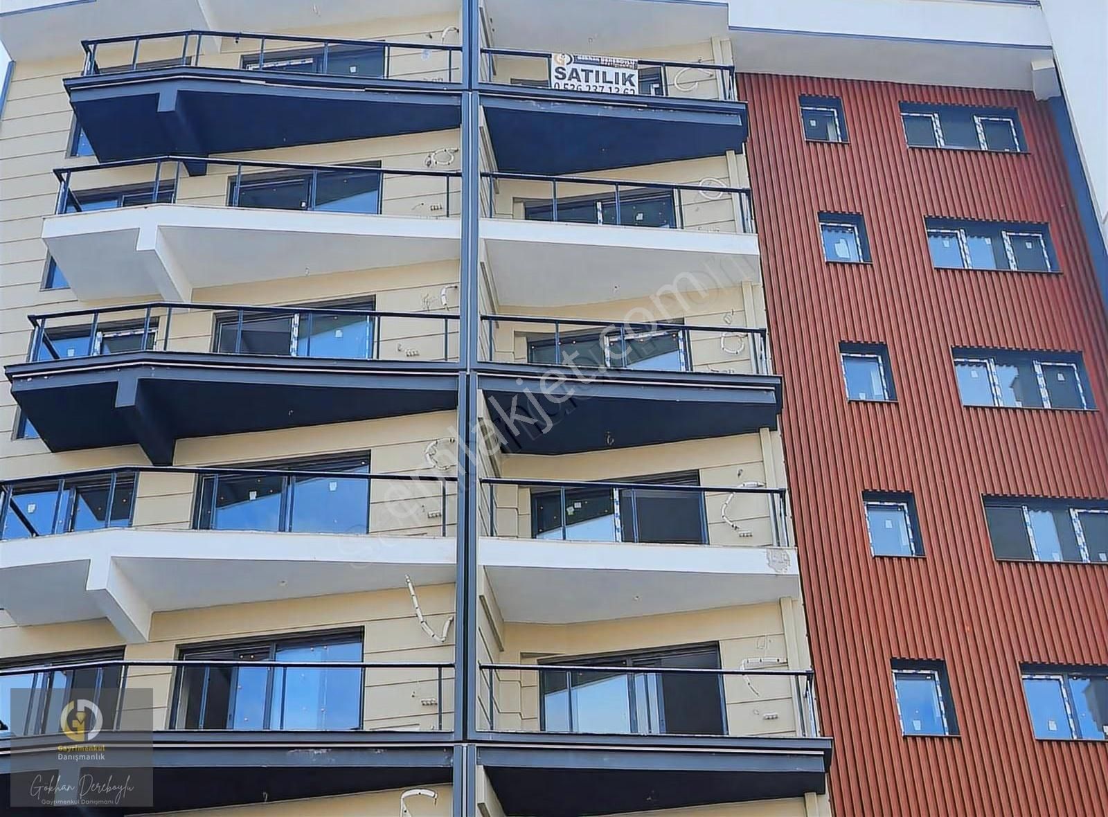 Karşıyaka Atakent'te Önü Açık 2+1 Satılık Daire