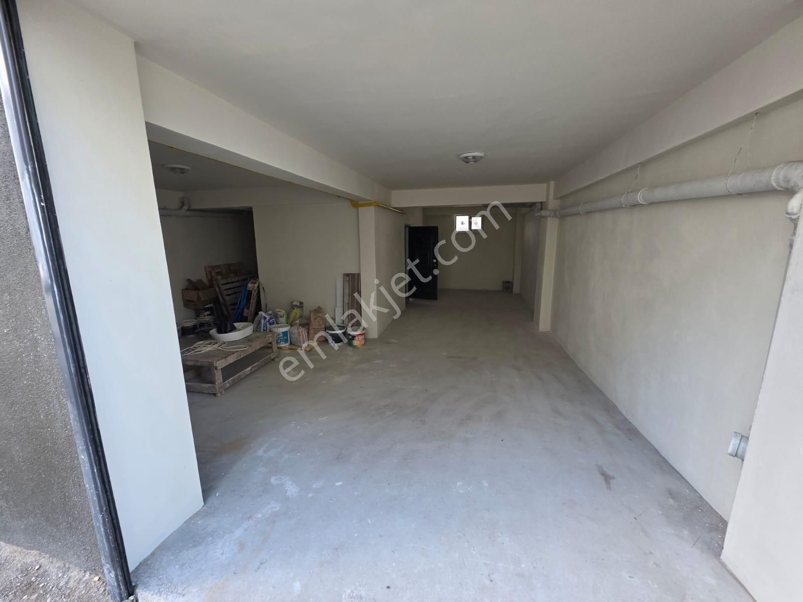 Çamlıca'da Ara Kat 2+0 Lüks Daire Zeminden Isıtma Kapalı Balkon - Görsel 12