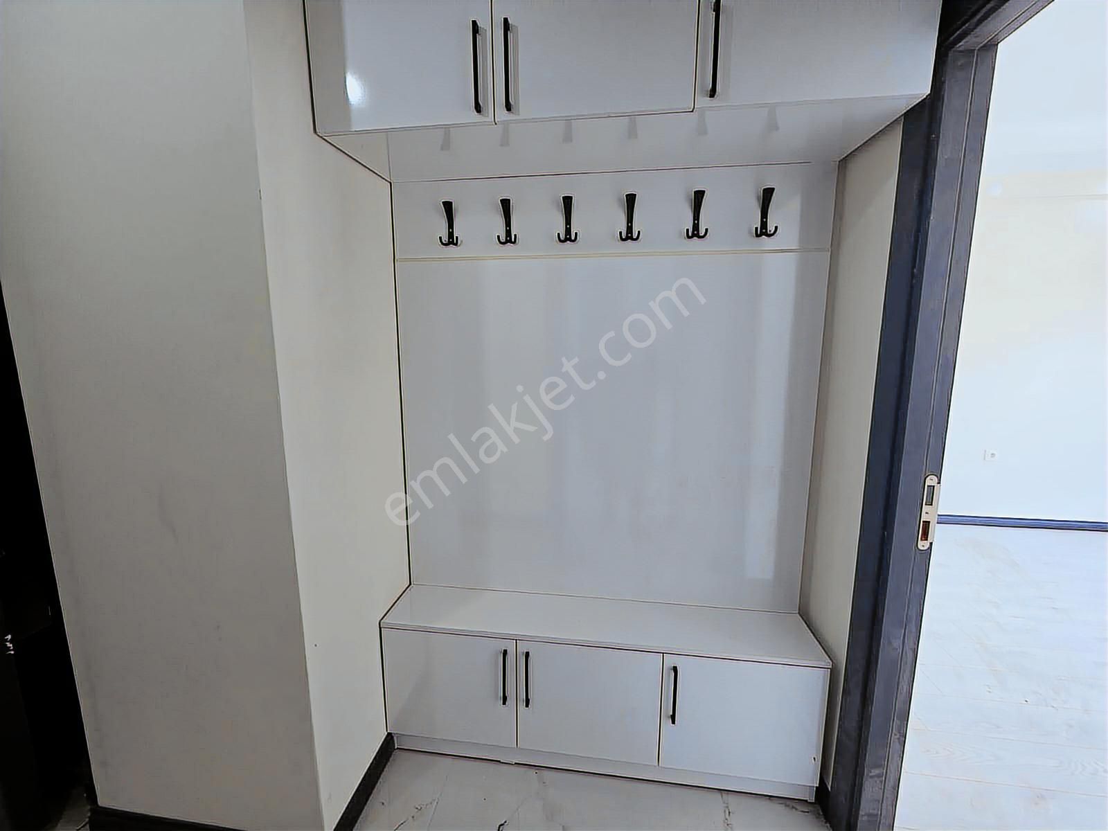 Çamlıca'da Ara Kat 2+0 Lüks Daire Zeminden Isıtma Kapalı Balkon - Görsel 3