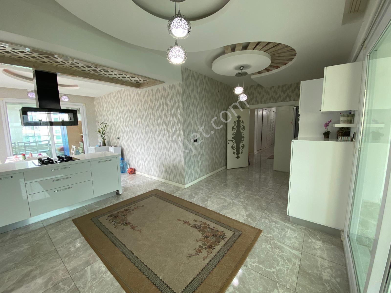 Tema Park Karşısı Ultra Lüks Havuzlu Satılık Daire - Görsel 3