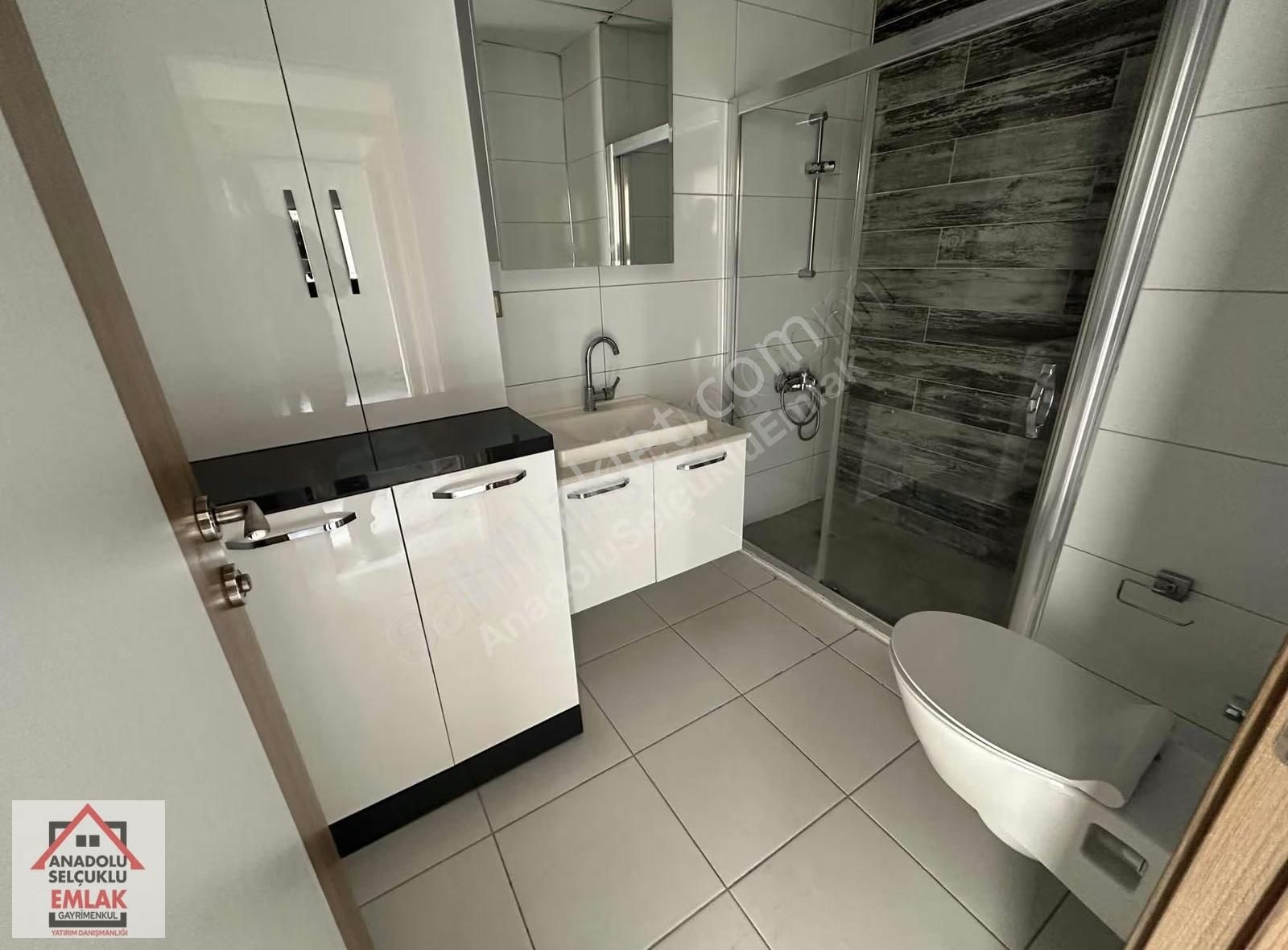 Beylerbeyi Satılık 3,5+1 Daire, 126m² Net, Site İçinde Otoparklı - Görsel 3