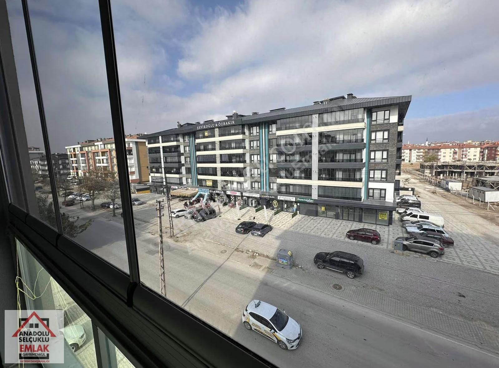 Beylerbeyi Satılık 3,5+1 Daire, 126m² Net, Site İçinde Otoparklı