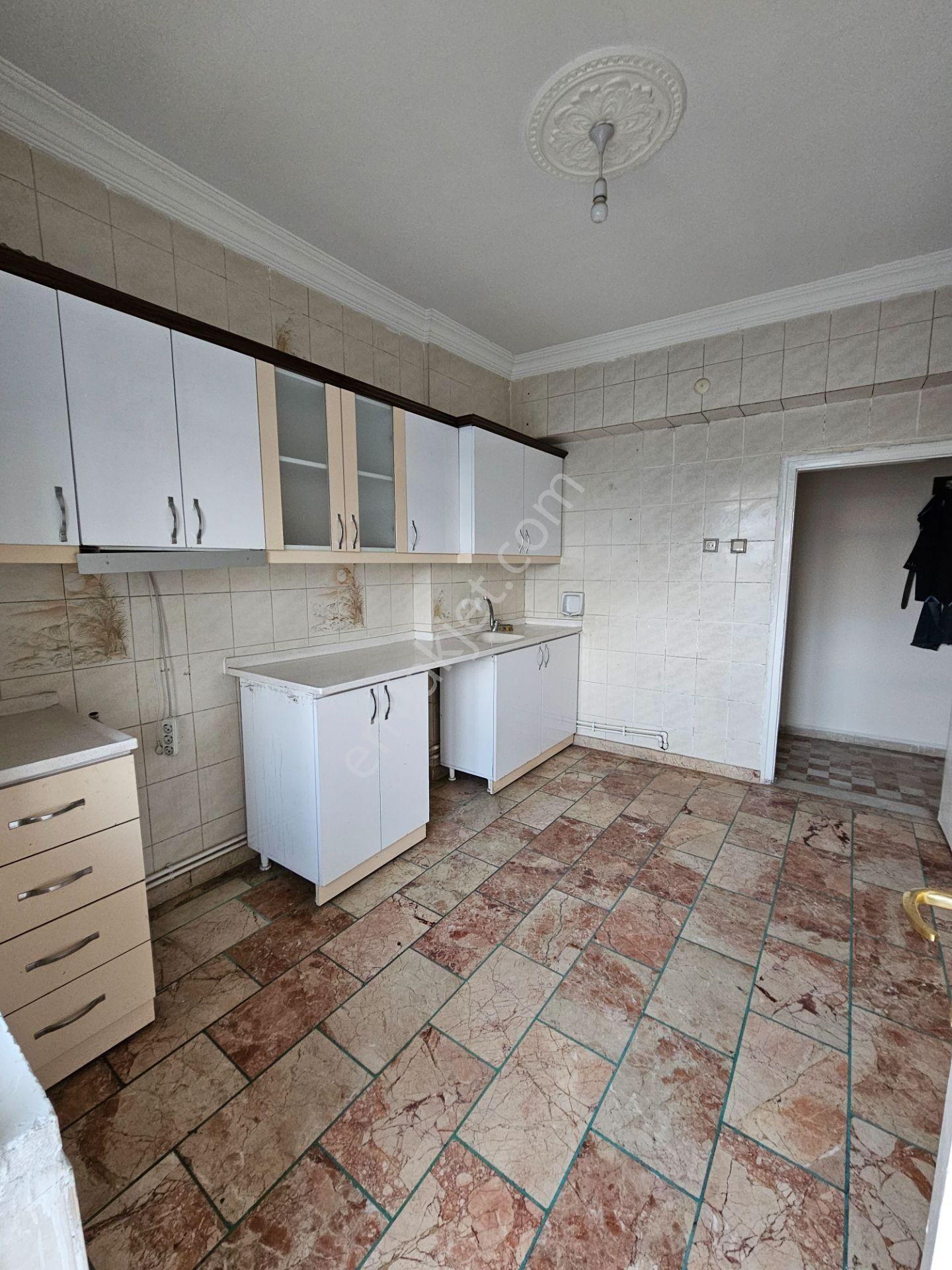 Wabi Gayrimenkul'den Şehir Merkezinde Mükemmel Konumlu 4+1 Daire - Görsel 18