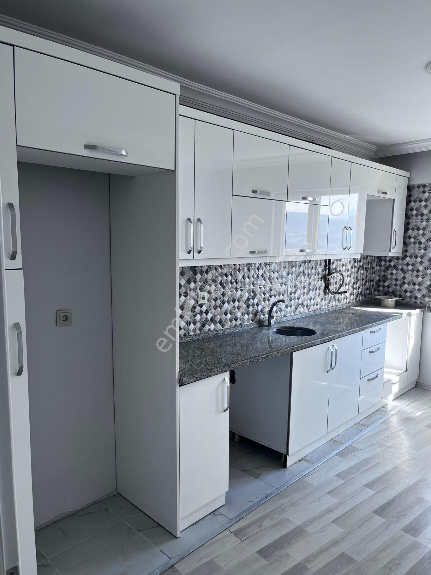 C21 Cius; Deniz Manzaralı Ara Kat 3+1 Asansörlü Kiralık Daire - Görsel 4