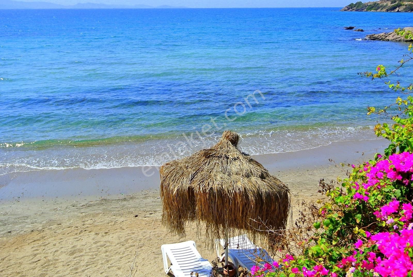 Plajlı Sitede Plan Proje Hazır Üç Kat İmarlı,kısmi Araç Takaslı